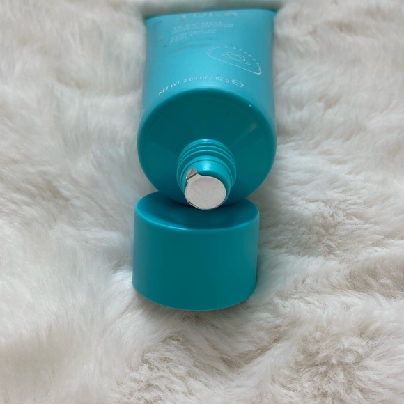 Tula So Poreless Blackhead Deep Exfoliating Scrub - Picture 3 of 6